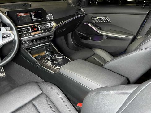 Used 2021 BMW 330i Sedan w/ M Sport Package RWD image 41
