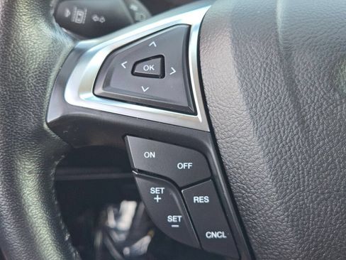 Used 2023 Ford Edge SEL AWD/4WD image 34