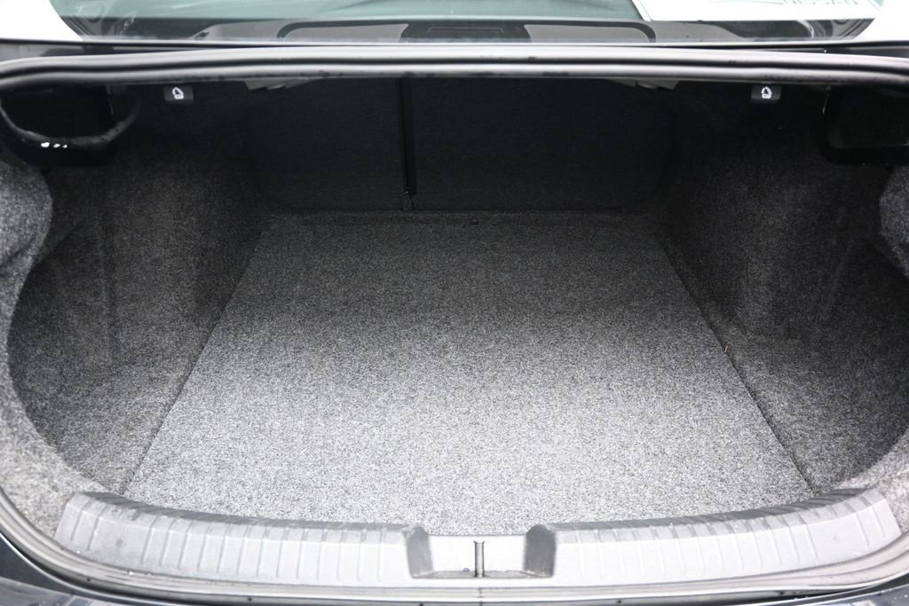 Used 2025 Volkswagen Jetta SE FWD image 15