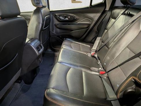 Used 2023 GMC Terrain AT4 image 17
