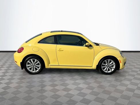 Used 2013 Volkswagen Beetle TDI image 8