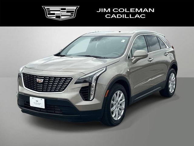 Certified 2023 Cadillac XT4 Luxury w/ Cold Weather Package AWD/4WD image 1