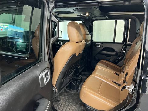 Used 2020 Jeep Gladiator Rubicon AWD/4WD image 8