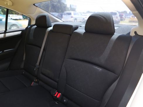 Used 2015 Subaru Legacy 2.5i Premium AWD/4WD image 8