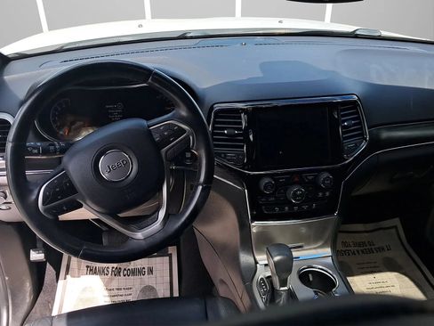 Used 2019 Jeep Grand Cherokee Limited AWD/4WD image 17