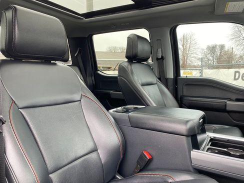 Used 2024 Ford F250 Lariat w/ Black Appearance Package AWD/4WD image 19