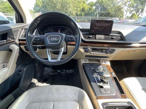 Used 2019 Audi Q5 2.0T Premium w/ Convenience Package AWD/4WD image 14