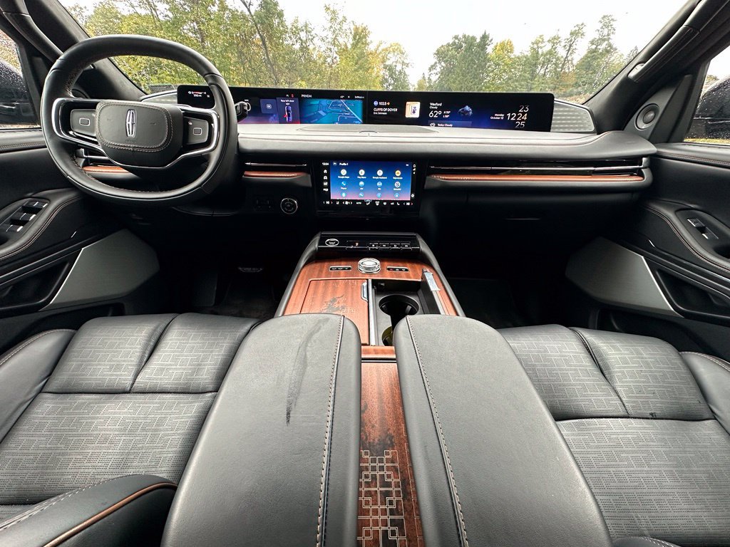 New 2025 Lincoln Navigator Black Label AWD/4WD image 24