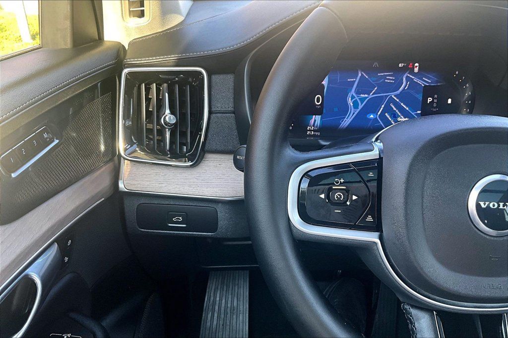 Certified 2026 Volvo XC90 B6 Plus AWD/4WD image 26