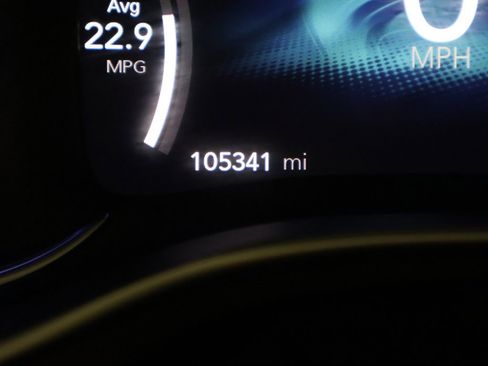 Used 2021 Chrysler Pacifica Touring-L image 35