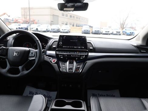 Used 2025 Honda Odyssey Elite image 14