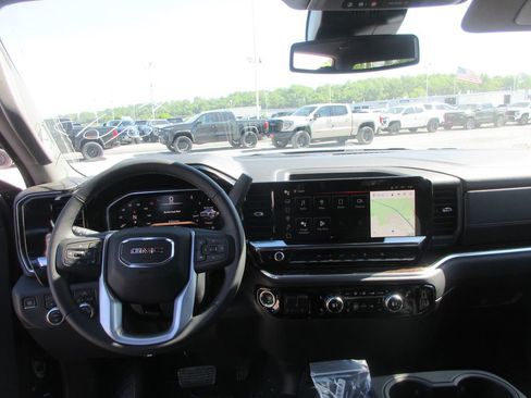 New 2026 GMC Sierra 1500 SLE w/ Max Trailering Package AWD/4WD image 16