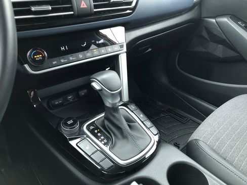 Used 2022 Kia Seltos Nightfall Edition image 18