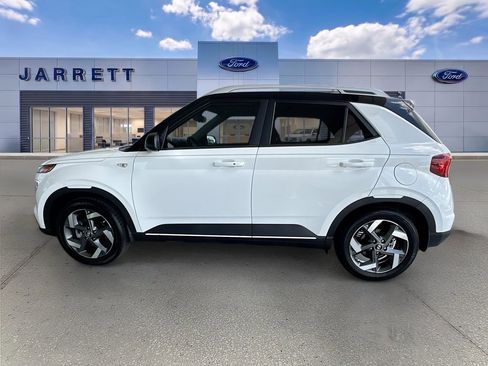 Used 2024 Hyundai Venue Limited FWD image 4