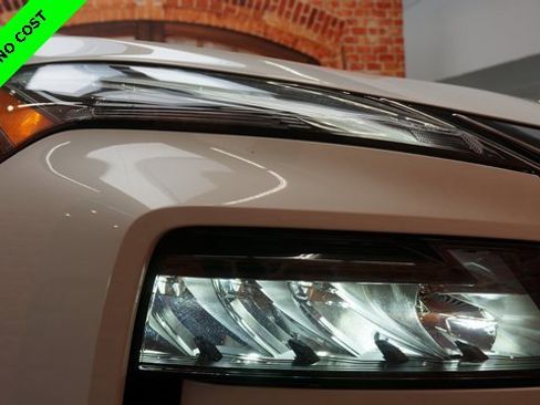 Used 2023 Nissan Rogue S image 62