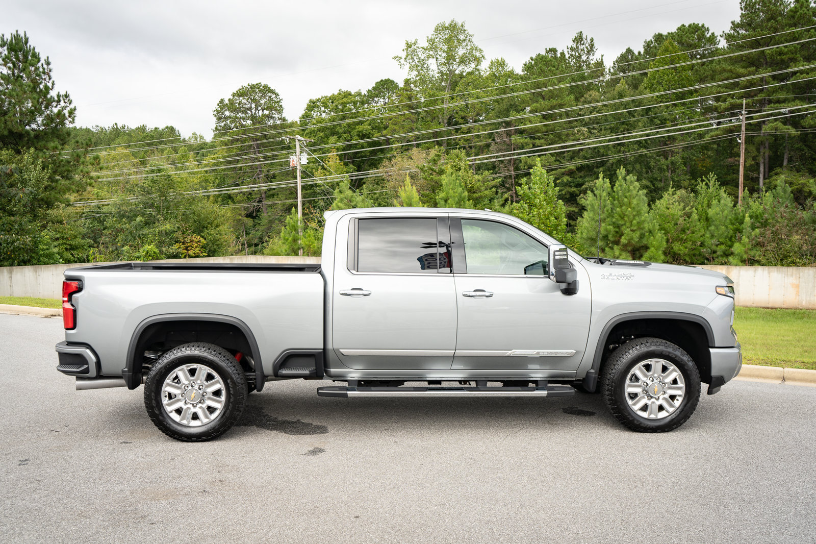 Used 2025 Chevrolet Silverado 2500 High Country w/ Technology Package AWD/4WD image 22