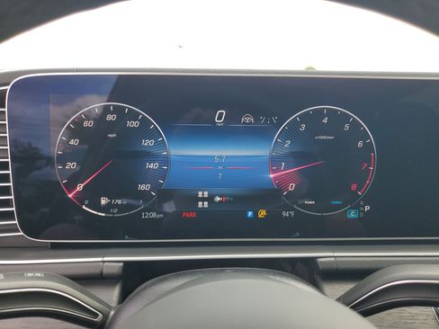 New 2026 Mercedes-Benz GLS 580 4MATIC image 29