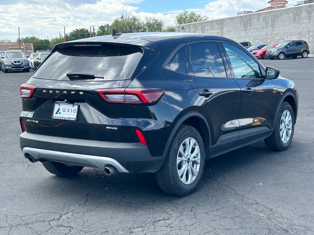 Used 2025 Ford Escape Active AWD/4WD image 3