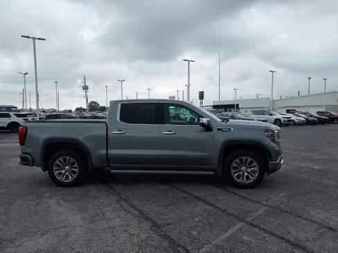 Used 2023 GMC Sierra 1500 Denali w/ Technology Package AWD/4WD image 2