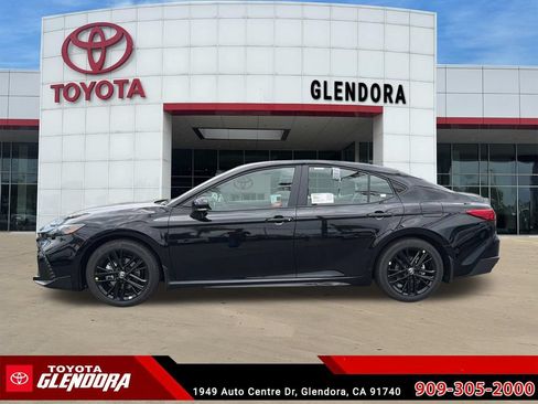 New 2026 Toyota Camry SE FWD image 6