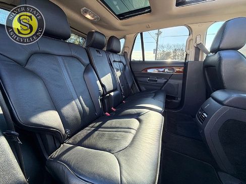 Used 2013 Lincoln MKX AWD image 19