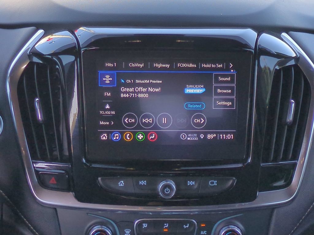Used 2023 Chevrolet Traverse LT FWD image 20