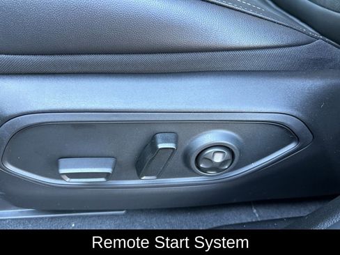 New 2025 Jeep Grand Cherokee Altitude image 16