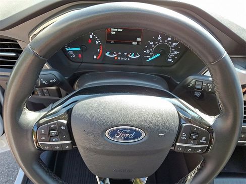 Certified 2022 Ford Escape SE w/ SE Sport Appearance Package image 20