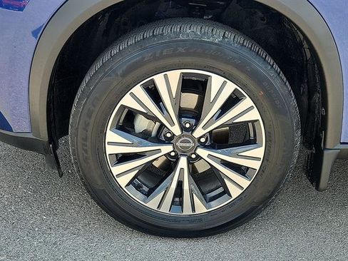 Used 2023 Nissan Rogue SV image 8