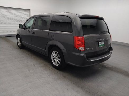 Used 2019 Dodge Grand Caravan SXT FWD image 3