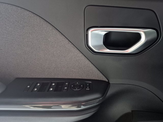 Used 2025 Kia K4 EX FWD image 15