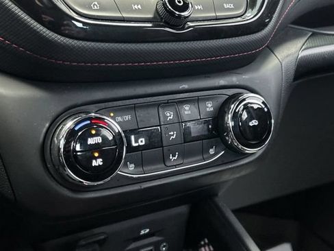 Used 2022 Chevrolet TrailBlazer RS w/ Technology Package AWD/4WD image 40