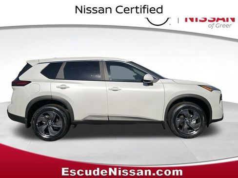 Certified 2026 Nissan Rogue SV FWD image 2