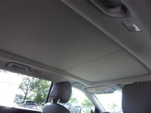 Used 2017 Hyundai Santa Fe AWD w/ Cargo Package image 21
