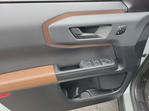 Used 2023 Ford Bronco Sport Outer Banks w/ Tech Package image 12