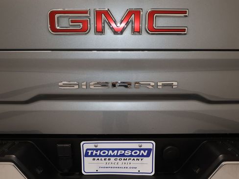 Used 2023 GMC Sierra 1500 SLT w/ SLT Premium Plus Package image 38
