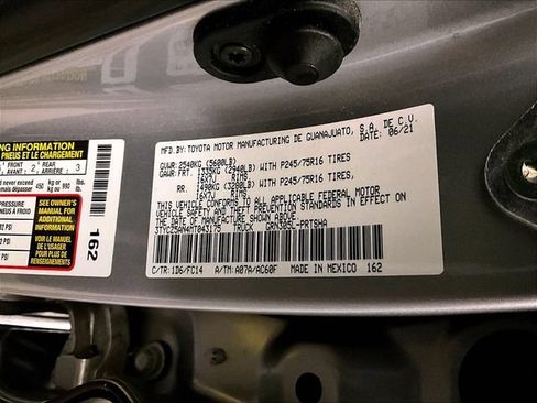 Used 2021 Toyota Tacoma SR5 AWD/4WD image 33