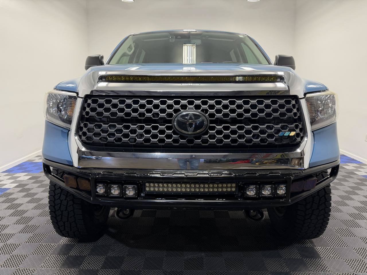 Used 2021 Toyota Tundra SR5 w/ SR5 Leather Package AWD/4WD image 2