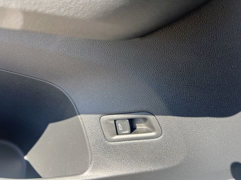 New 2026 Volkswagen Atlas Cross Sport SEL Premium R-Line image 21