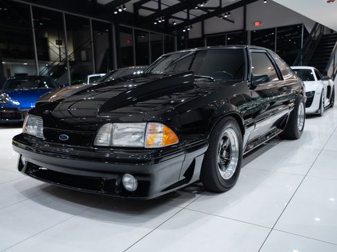 Used 1990 Ford Mustang GT RWD image 31