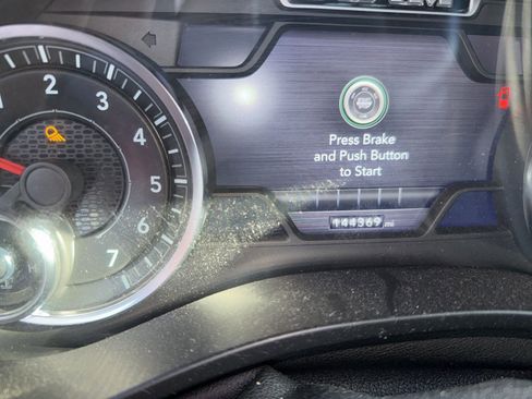 Used 2019 RAM 1500 Laramie image 6