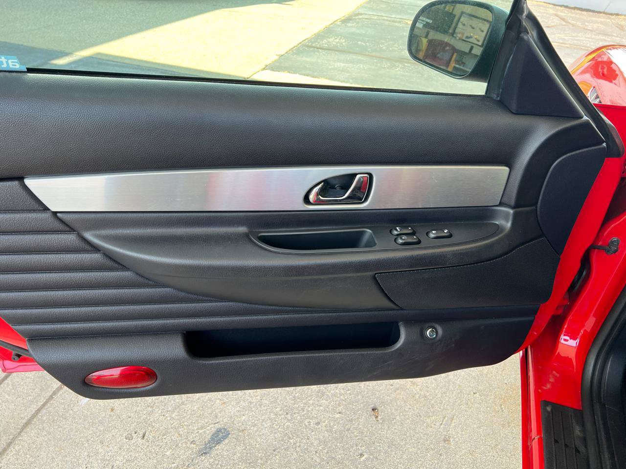 Used 2004 Ford Thunderbird RWD image 11