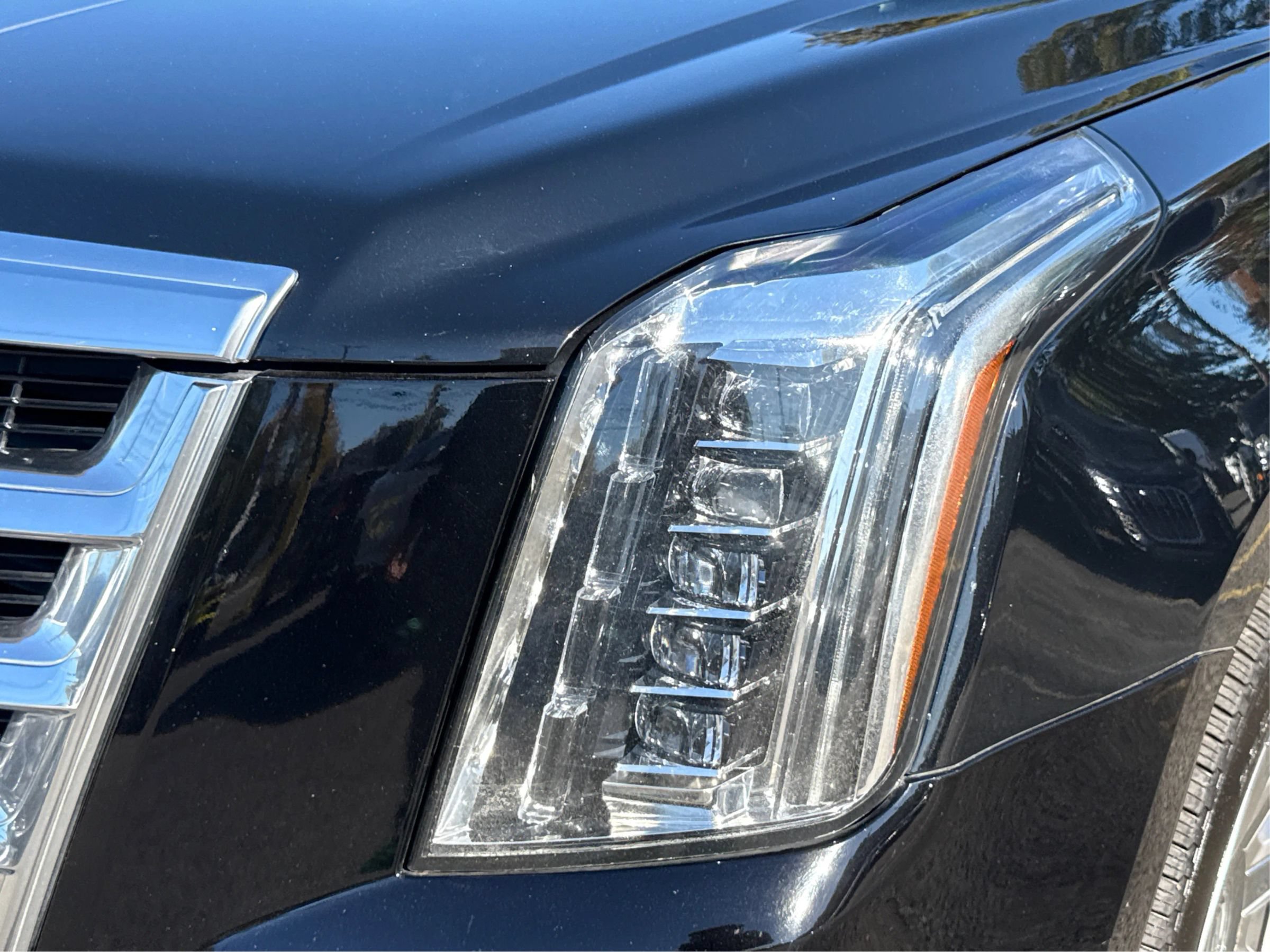 Used 2020 Cadillac Escalade ESV Luxury AWD/4WD image 25