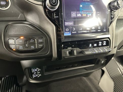New 2026 RAM 2500 Tradesman AWD/4WD image 9