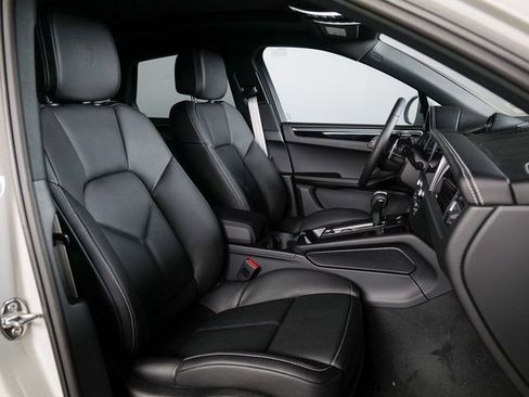 New 2026 Porsche Macan S image 11