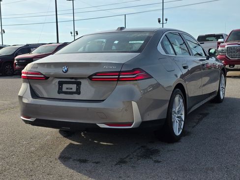 Used 2024 BMW 530i image 7