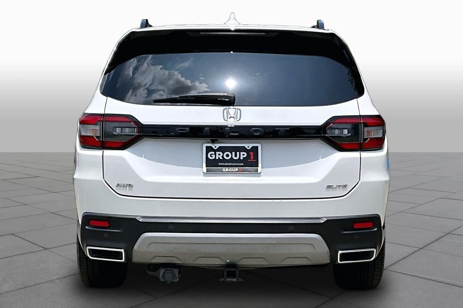 Used 2023 Honda Pilot Elite image 5