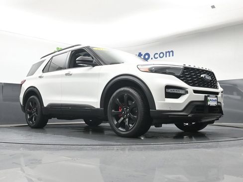 Used 2023 Ford Explorer ST w/ Equipment Group 401A AWD/4WD image 31