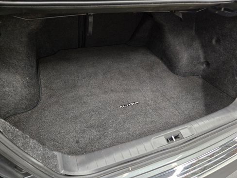 Used 2017 Nissan Altima 2.5 SR w/ Midnight Edition Package image 10