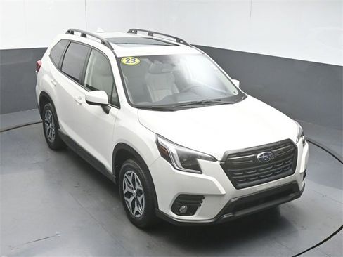 Used 2023 Subaru Forester Premium image 41